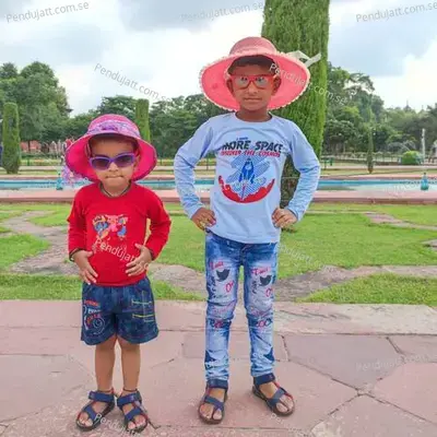 Mat Bhije Manisha Leja Toliyo Mharo - Bittu Kittu Kodyai album cover 